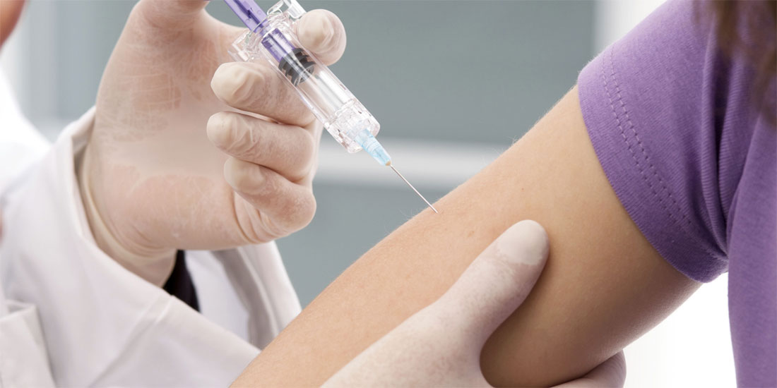 Νέα νομοθετική ρύθμιση επιτρέπει οριστικά στους Γάλλους φαρμακοποιούς να διεξάγουν εμβολιασμούς