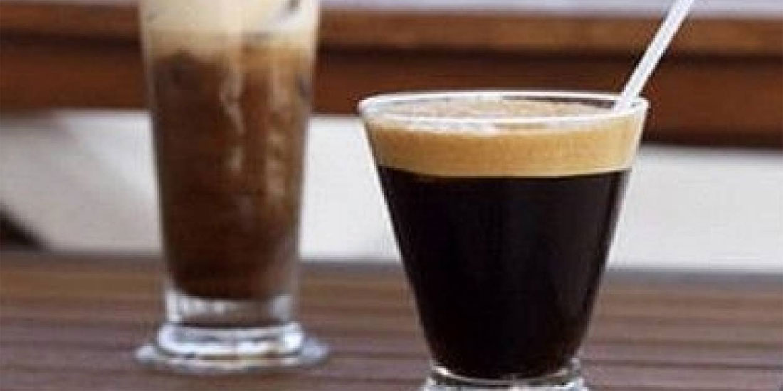Η υπερβολική κατανάλωση καφέ σε καθημερινή βάση μπορεί να προκαλέσει πονοκεφάλους
