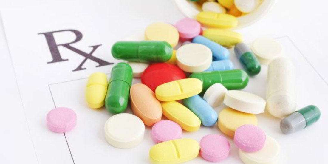 Στην εισαγωγή νέων -αλλά όχι καινοτόμων- φαρμάκων στη θετική λίστα προχωρά το Υπουργείο Υγείας