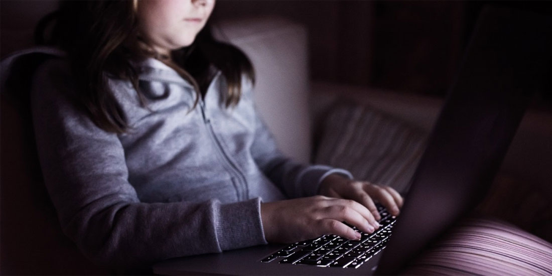 ΕΕ: Αυξήθηκε η διαδικτυακή σεξουαλική κακοποίηση παιδιών στην καραντίνα 