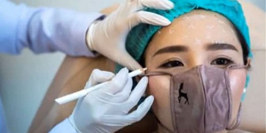 Ταϊλάνδη: Ινστιτούτο ομορφιάς επινόησε μια μίνι προστατευτική μάσκα προσώπου για τις θεραπείες κοσμητικής  