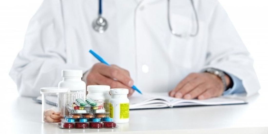 Αναστολή μέχρι νεωτέρας στην εφαρμογή του νέου τρόπου διάθεσης -με ιατρική συνταγή- των αντιβιοτικών