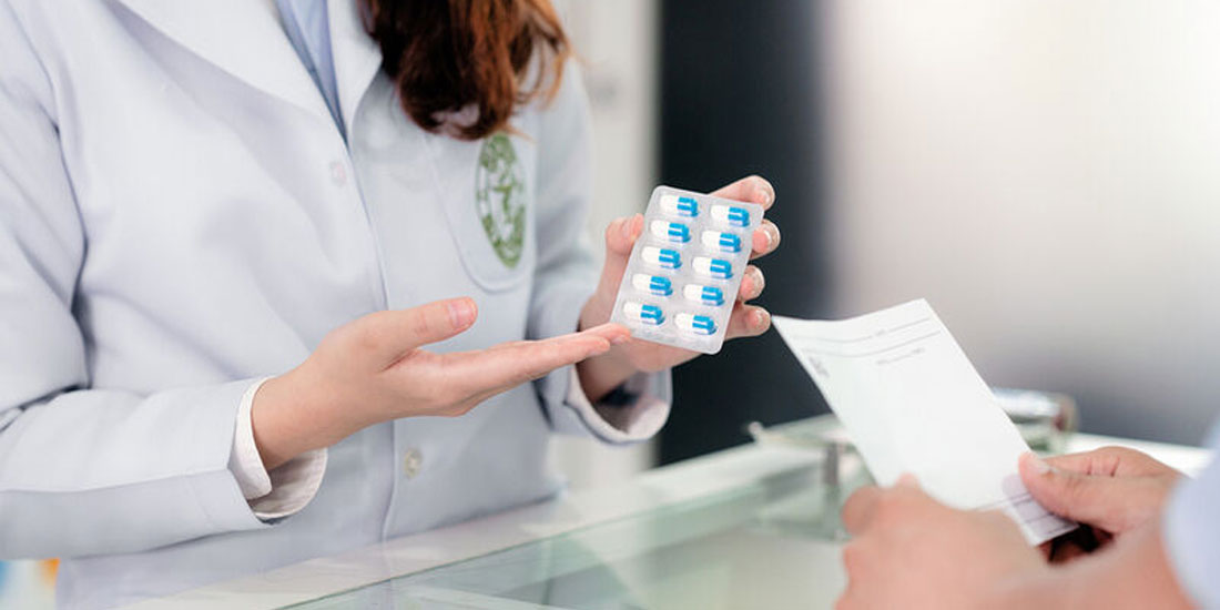 Οι φαρμακοποιοί δείχνουν την πρόθεσή τους για το θέμα της χορήγησης αντιβιοτικών με ιατρική συνταγή
