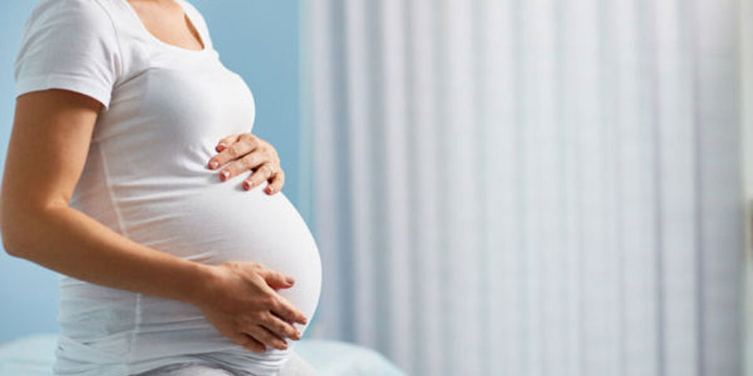 COVID-19: Πώς επηρεάζει την εγκυμοσύνη - Επιπλοκές και εμβολιασμός 