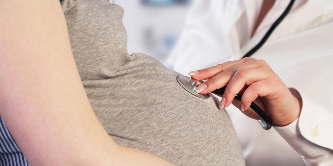 ΣΥΡΙΖΑ-ΠΣ: «Χωρίς δημόσια μαιευτική φροντίδα οι έγκυοι οροθετικές»