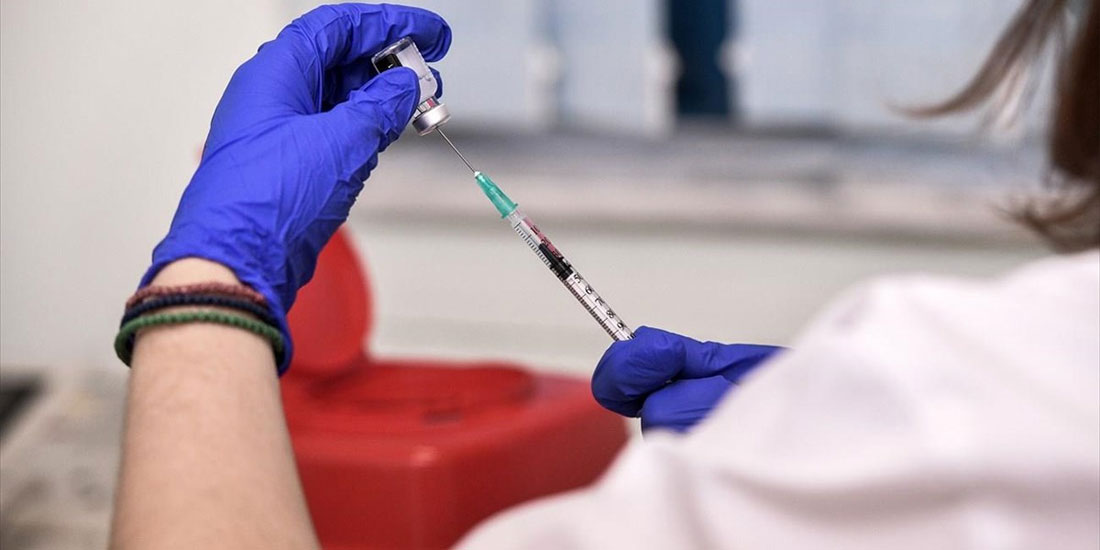 Έλληνες επιστήμονες εξηγούν τον μηχανισμό της σπάνιας εμφάνισης μυοκαρδίτιδας μετά από εμβολιασμό με εμβόλια mRNA 