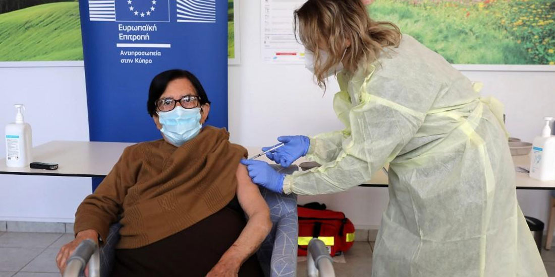 Κύπρος: Ξεκινά ο εμβολιασμός με 3η δόση για πολίτες άνω των 83