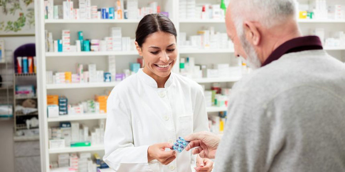 Υπηρεσίες από τα φαρμακεία: Τι θέλουν οι πολίτες, τι προτιμούν οι φαρμακοποιοί 