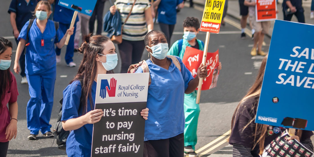 Για πρώτη φορά στην Βρετανία μετά από 106 χρόνια θα απεργήσουν οι νοσηλευτές!!