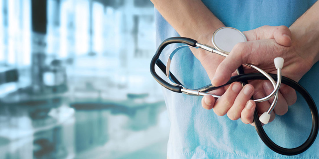 Αποσύρθηκε η νομοτεχνική βελτίωση για τους ιδιώτες γιατρούς στα νοσοκομεία του ΕΣΥ