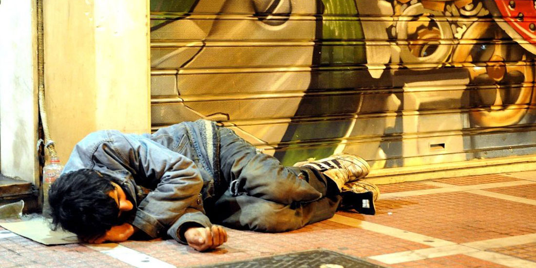 ΟΚΑΝΑ: Υποστήριξη αστέγων πολιτών στις μεγάλες πόλεις λόγω καύσωνα