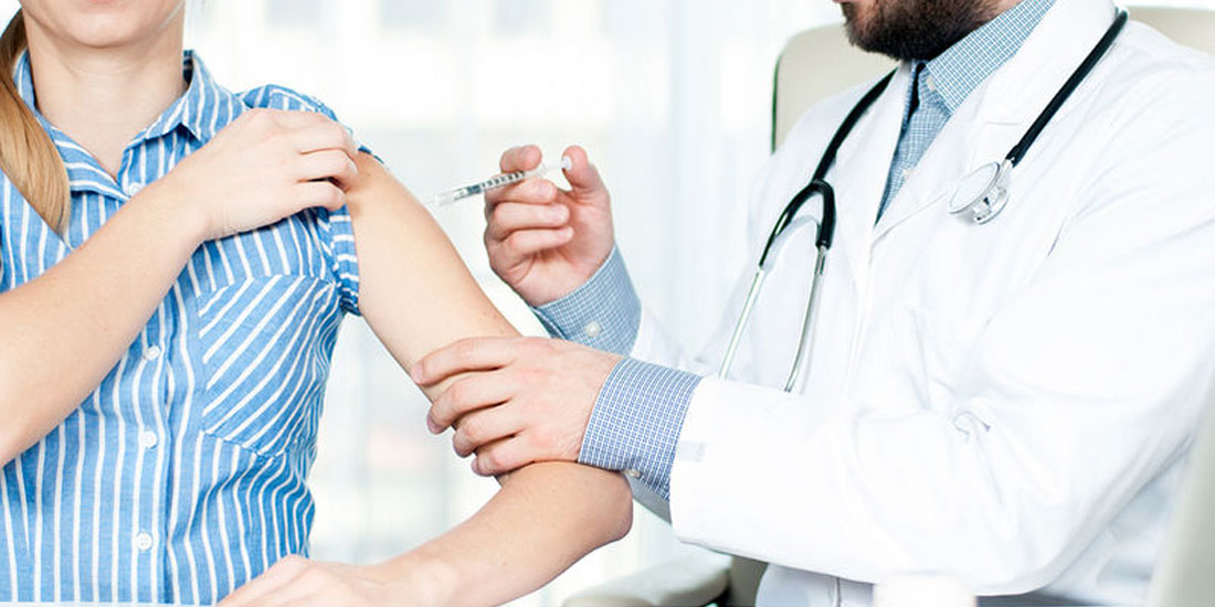 ΙΣΑ: Προτρέπει τον εμβολιασμό των ομάδων υψηλού κινδύνου κατά γρίπης και συστήνει σχεδιασμό και εγρήγορση στο υπ. Υγείας
